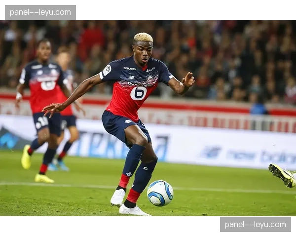 奥斯梅恩独家专访:谈续约后的目标与英超传闻 奥斯梅恩独家专访:谈续约后的目标与英超传闻