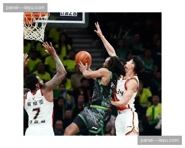 弗格末节独得15分，率领辽宁队实现逆转